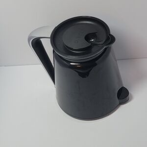 Keurig 2.0 Black Double-Walled Plastic 32oz K-Carafe Coffee Pot w/ Pitcher & Lid